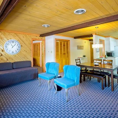 Sitzmark Sports Lodge Red River Exterior foto