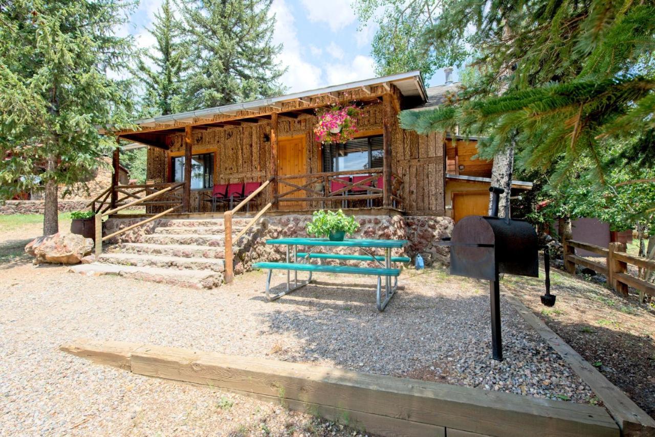 Sitzmark Sports Lodge Red River Exterior foto