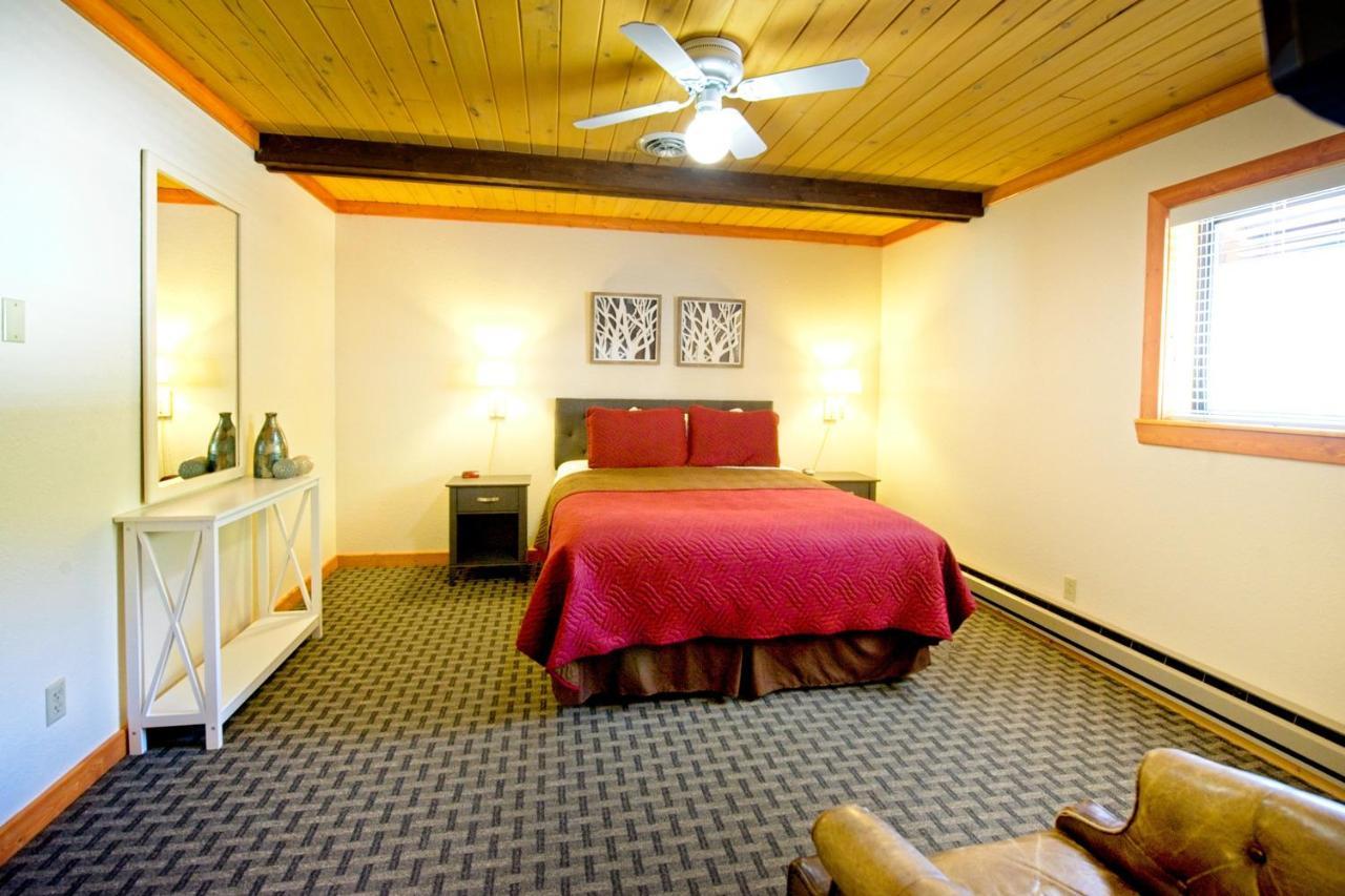 Sitzmark Sports Lodge Red River Exterior foto